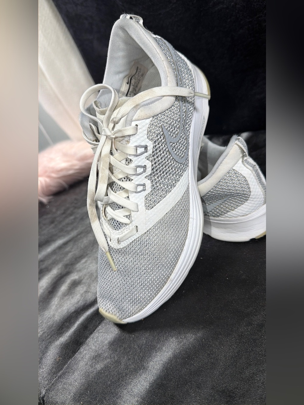 Nike Women's Light Gray and White Mesh Running Shoes
